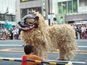 Dragon de Okinawa au Ueno natsu matsuri, Tokyo, Japon